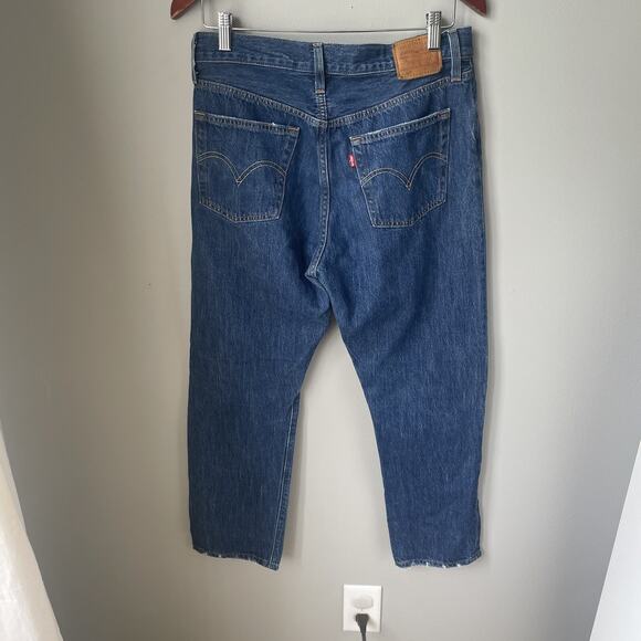 Levi’s 501 Womens Distressed‎ Denim Jeans Size 29W 26L Button Down Fly Straight - Picture 5 of 14
